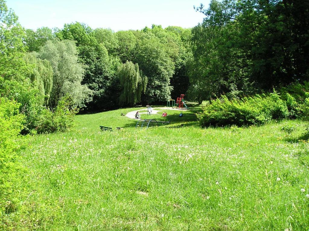 Hotel Podzamcze Тарнув Экстерьер фото